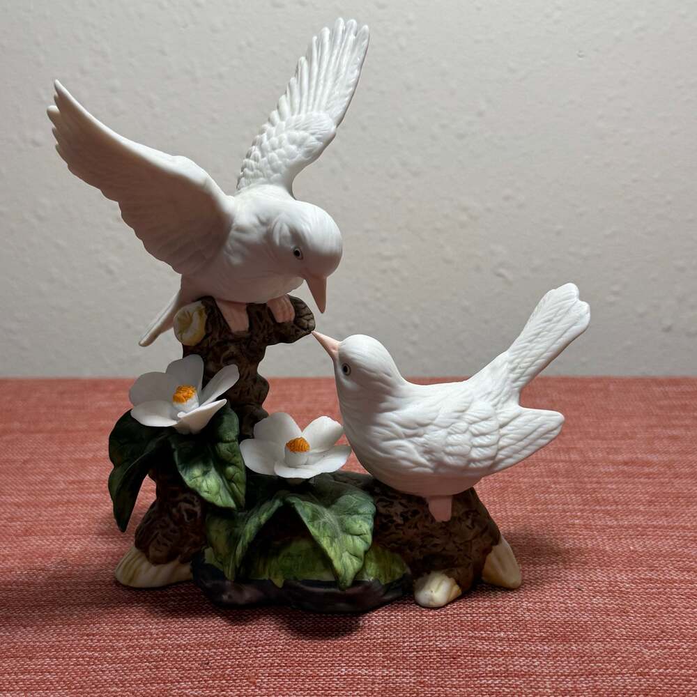 Vintage Brinn’s White Doves Love Birds Porcelain Figurine White Flowers 6”